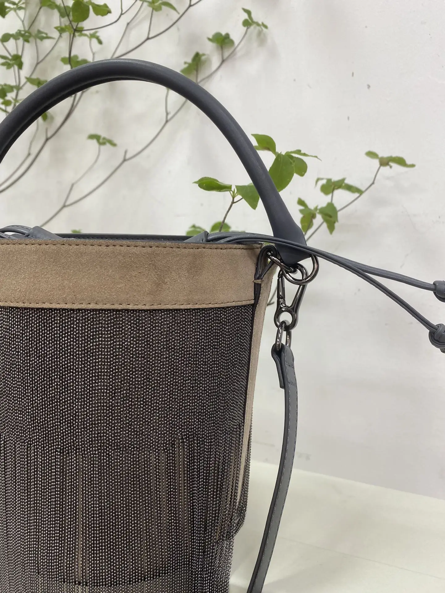 Рисунок 3 - Высококачественные женские сумки