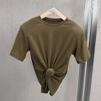 T-shirts d'été 2026 à nœud torsadé à la taille pour femmes, haut décontracté ample à col rond et manches courtes 3D rembourrées à épaules larges, qualité supérieure 5