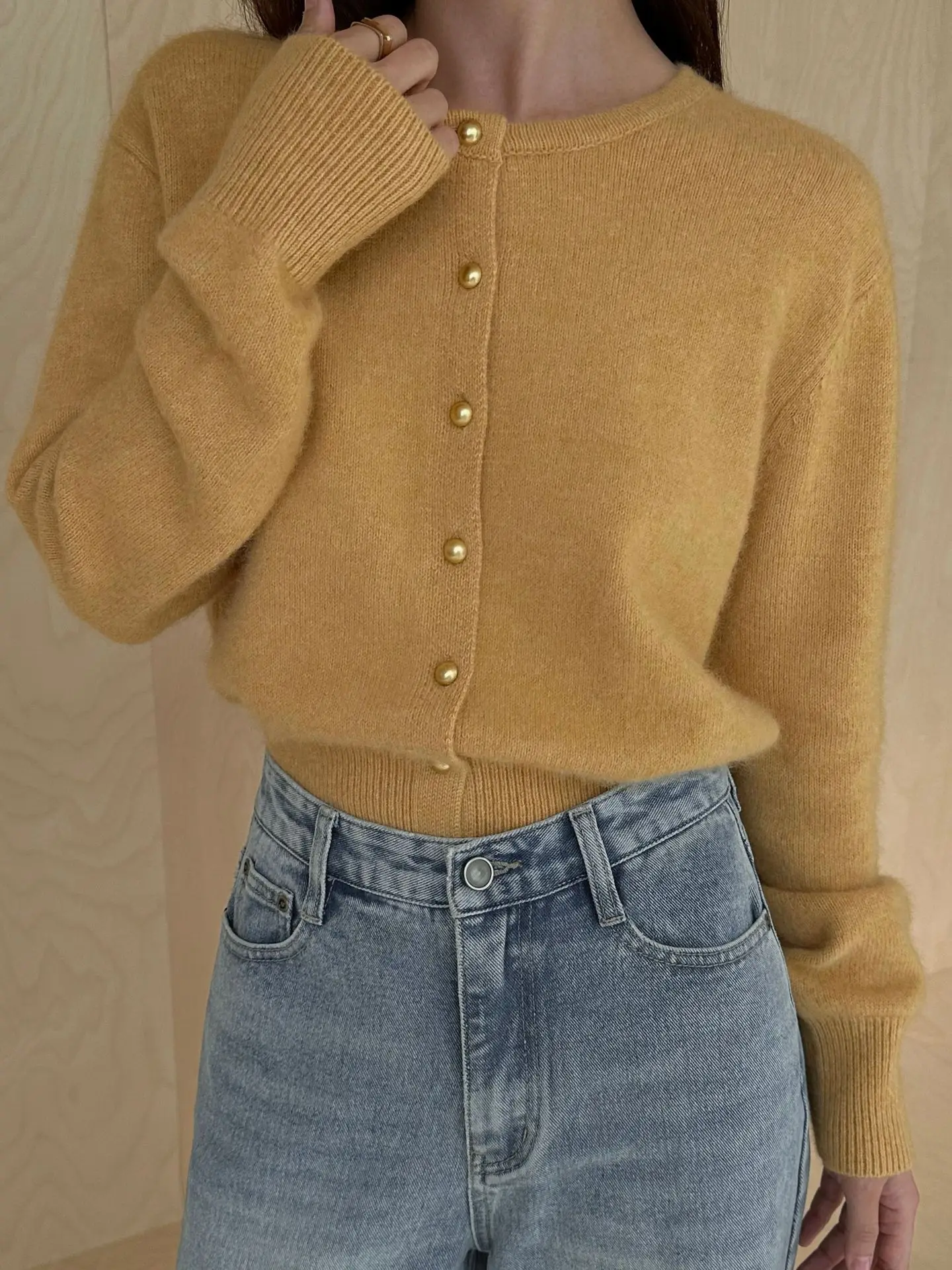 

2023 Women's Clothing New autumn women's wool sweater skin-friendly velvet feel loose top