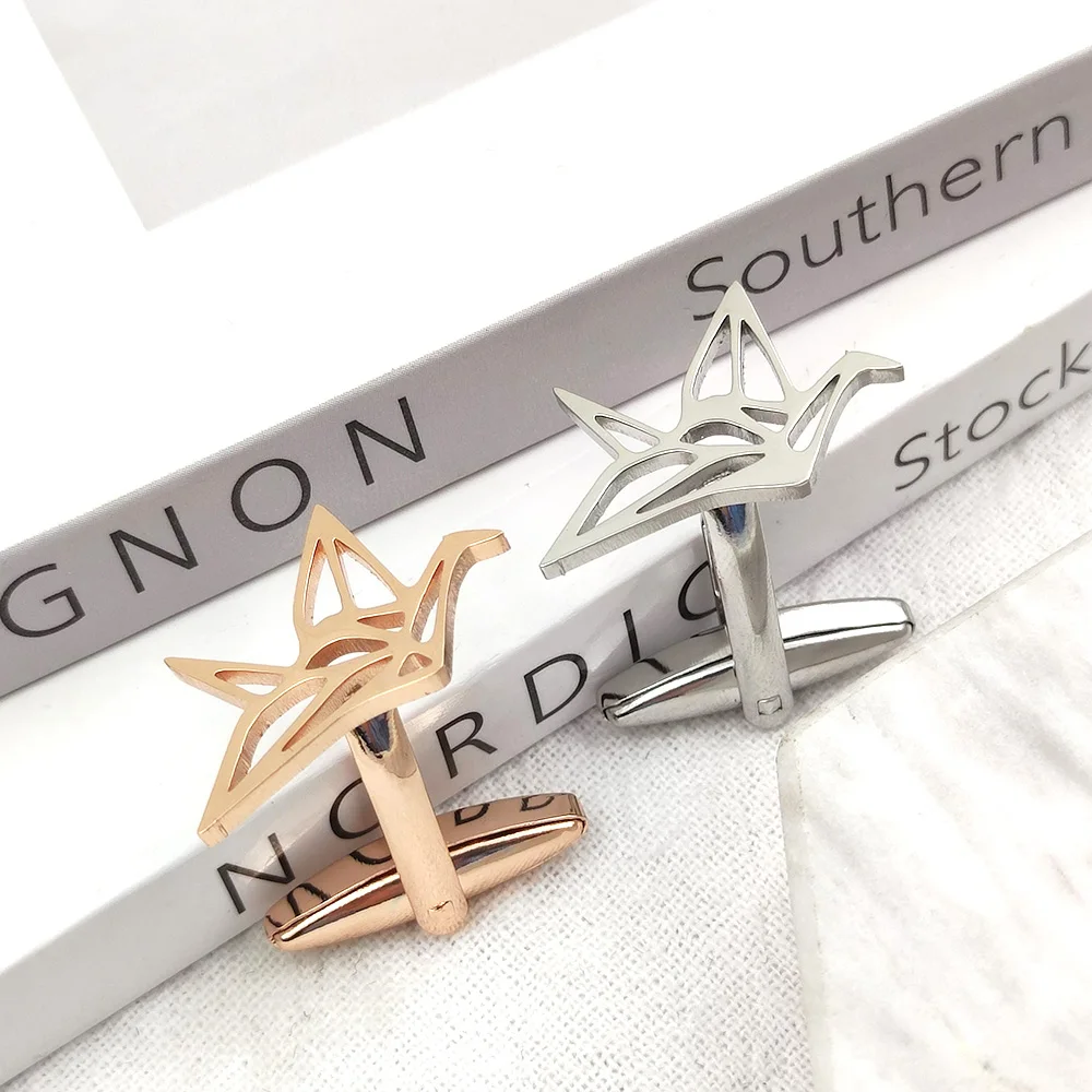 천 마리의 종이 크레인 커프스 링크스 스테인리스 스틸 행운의 크레인 셔츠 버튼 남성용 참 장식 셔츠 버튼 셔츠 칼라 커프 링크스 쥬얼리