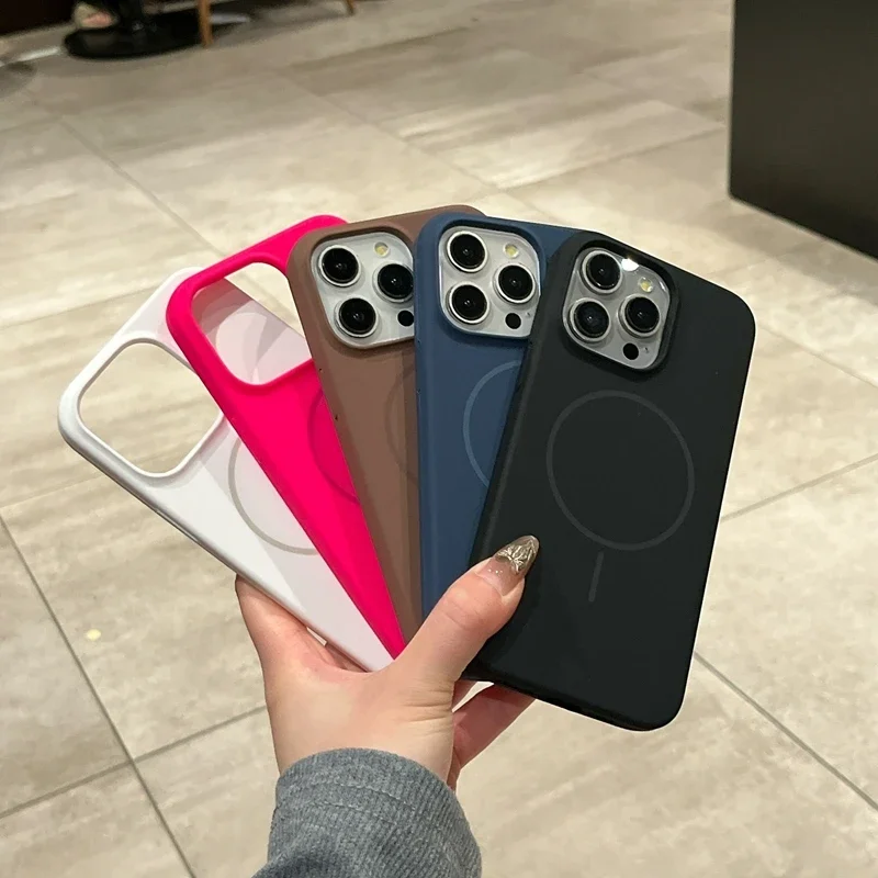 Magnetic Liquid Silicone Shockproof Phone Case with Wireless Charging Compatibility