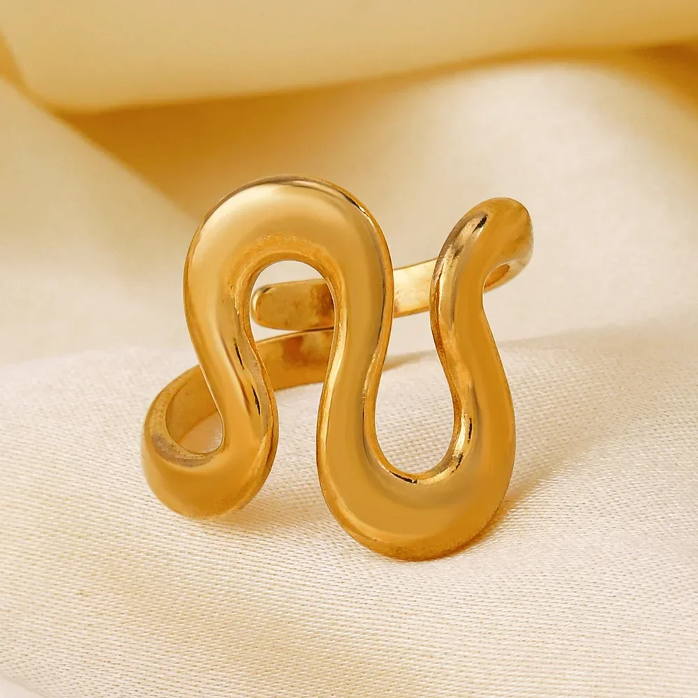 Elegant Gold Stainless Steel Rings - Stylish Personalized Jewelry Gifts
