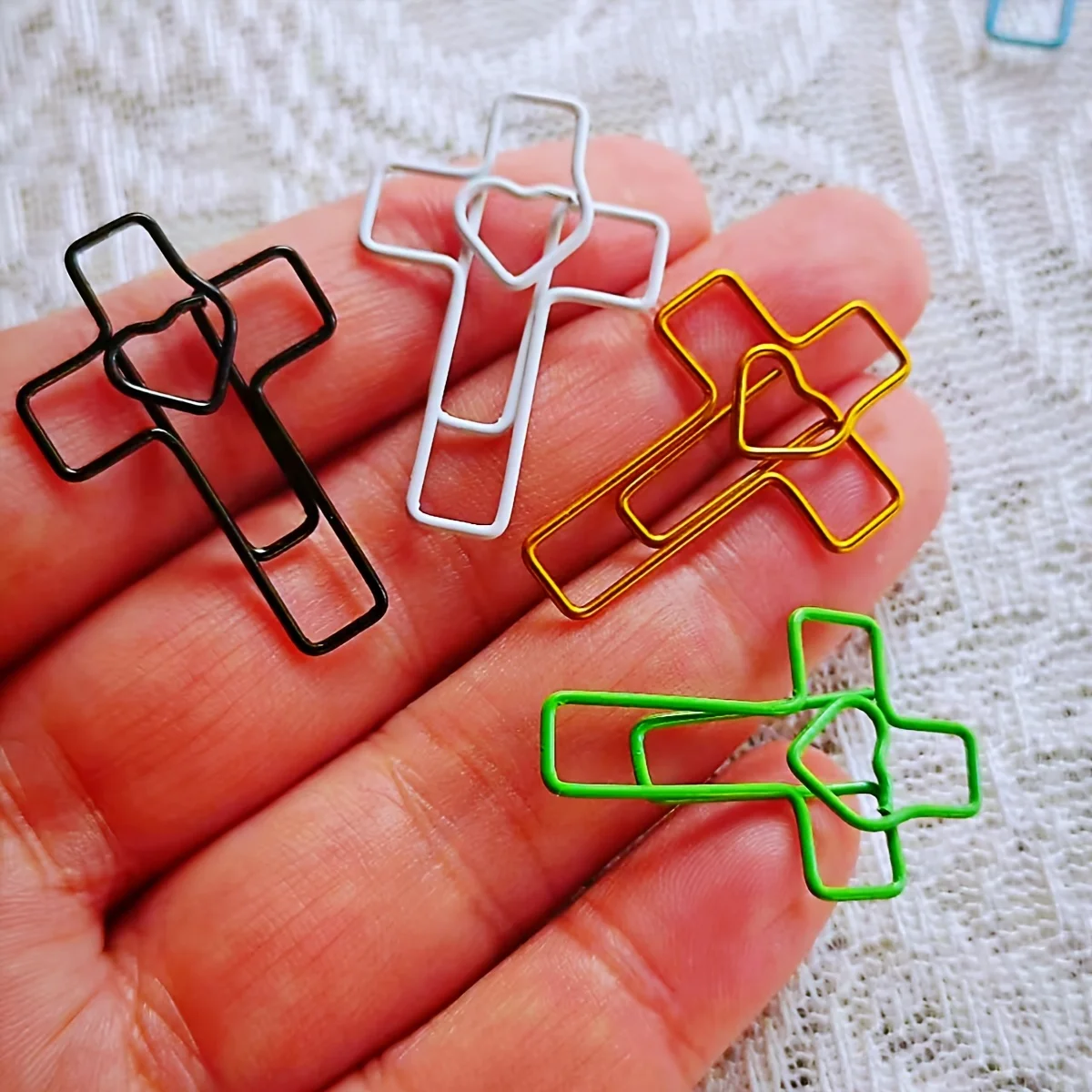 25Pcs 크로스 하트 종이 클립 여러 가지 빛깔의 종교 북마크 기독교 성경 저널링 사무실 학교 스크랩북 세례 선물