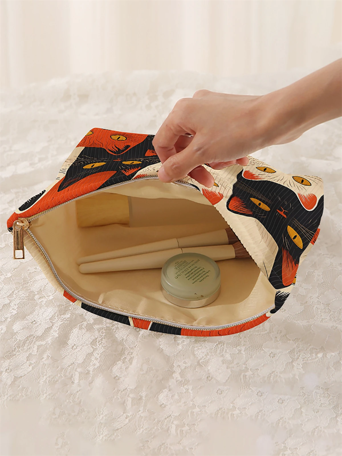 1 cat patterned corduroy zipper makeup bag, lightweight and multifunctional makeup storage bag