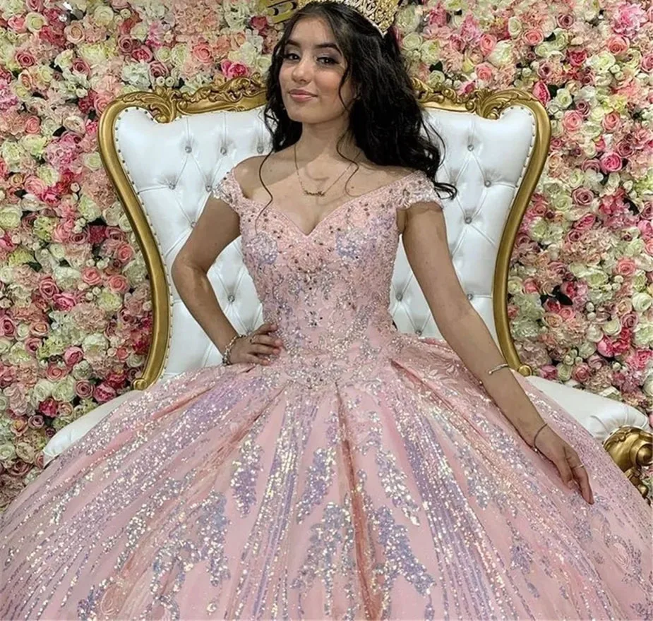 

Розовое бальное платье Quinceanera с открытыми плечами Сверкающее кружево вышитое бисером милое 16 платья 15 лет мексиканское