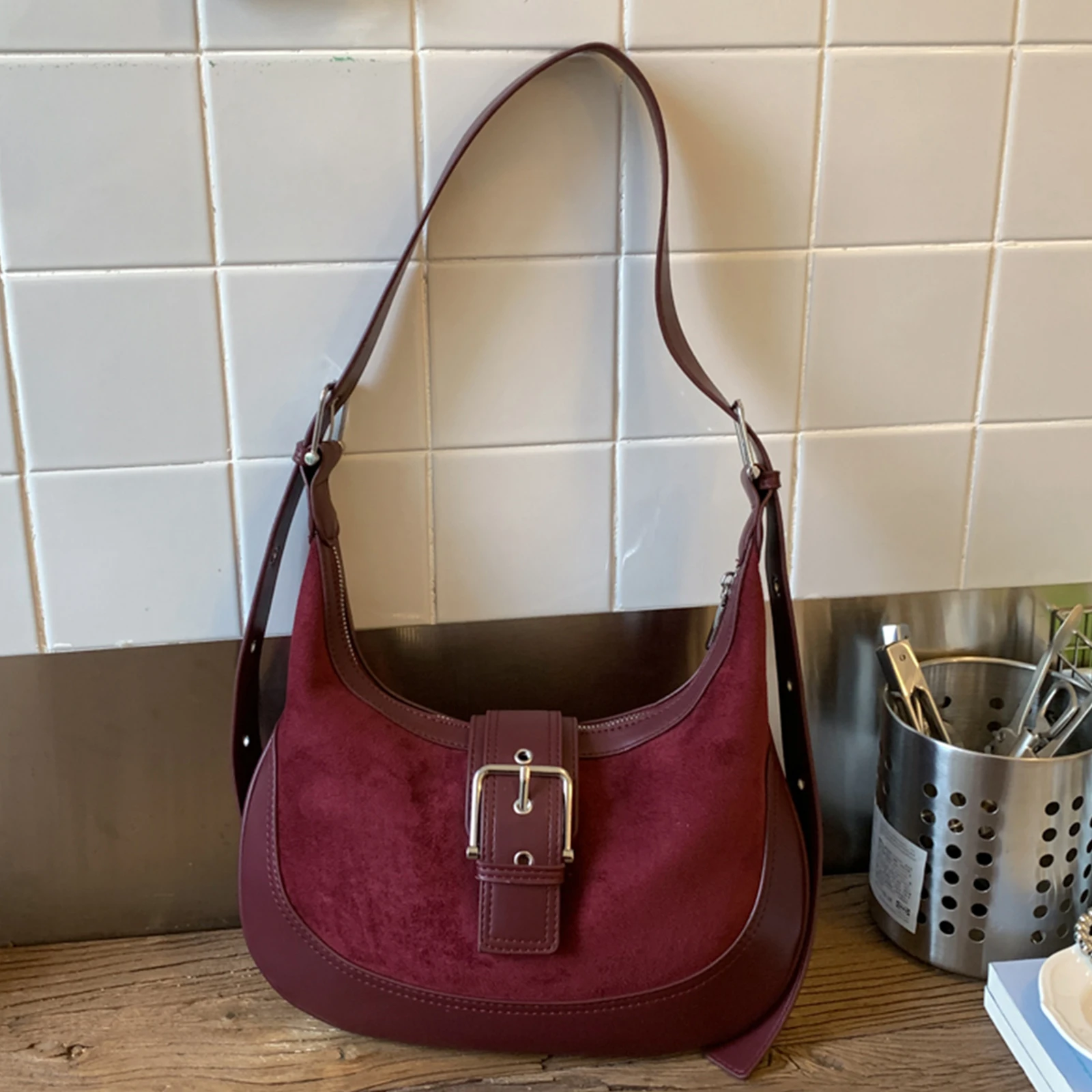 PU Leather Shoulder Bag Retro Underarm Bag with Adjustable Strap Crossbody Bag for Women Work Shopping Travel Daily