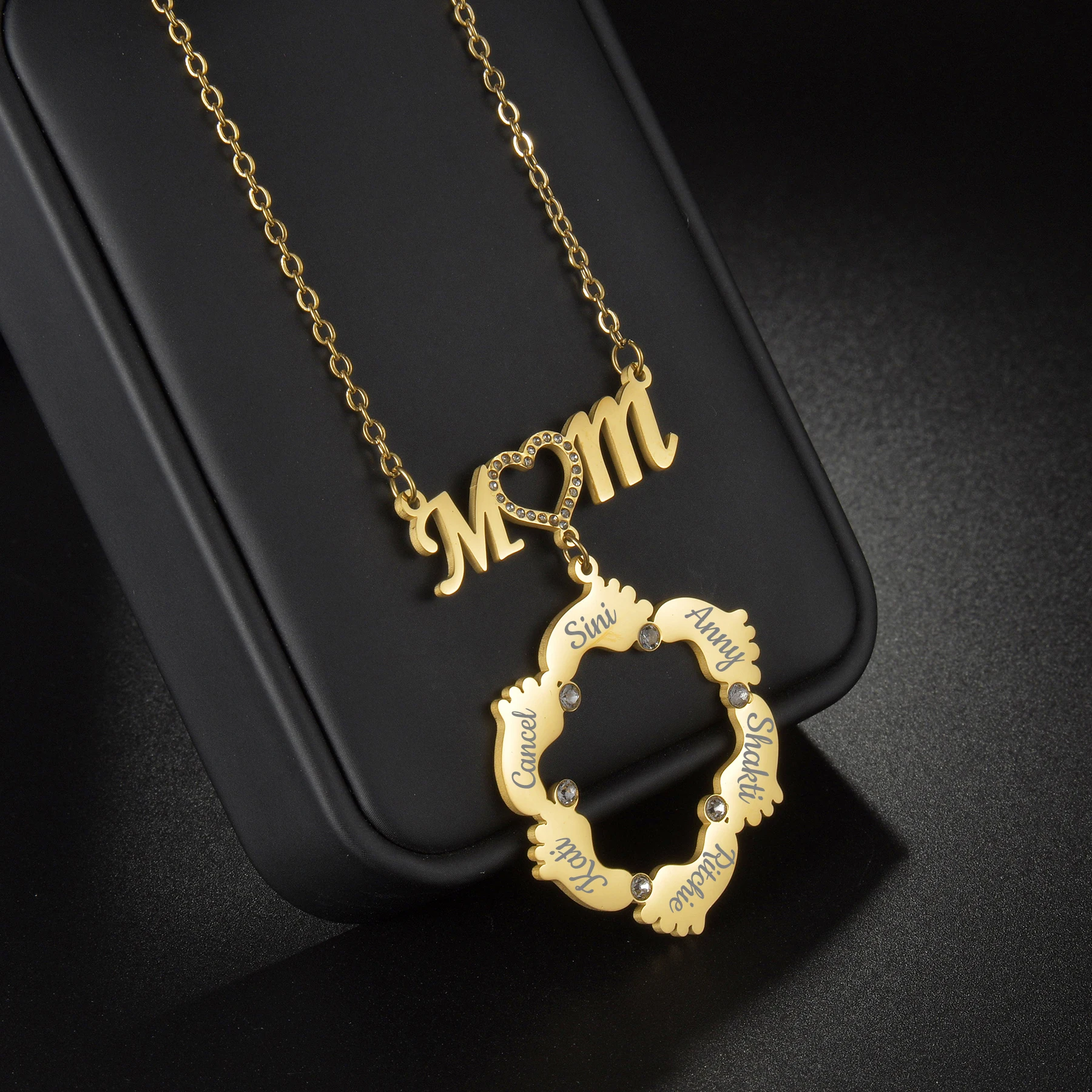 

High-End Stainless Steel Jewelry Custom Zircon Engrave Baby Feet Name Mom Necklace for Women Personalied Family Anniversary Gift