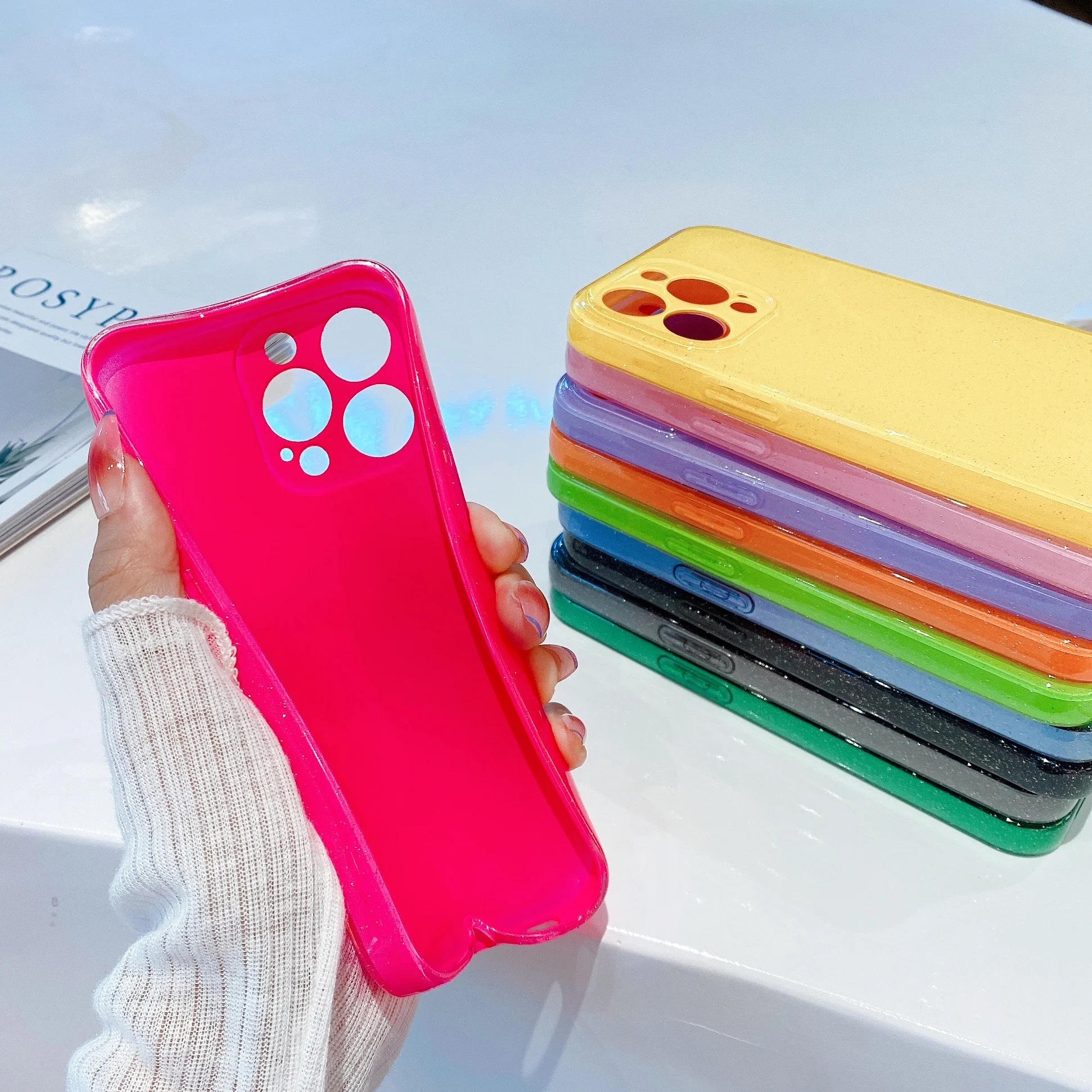 Bling Glitter Neon Color Shockproof Silicone Phone Case with Fluorescent Design