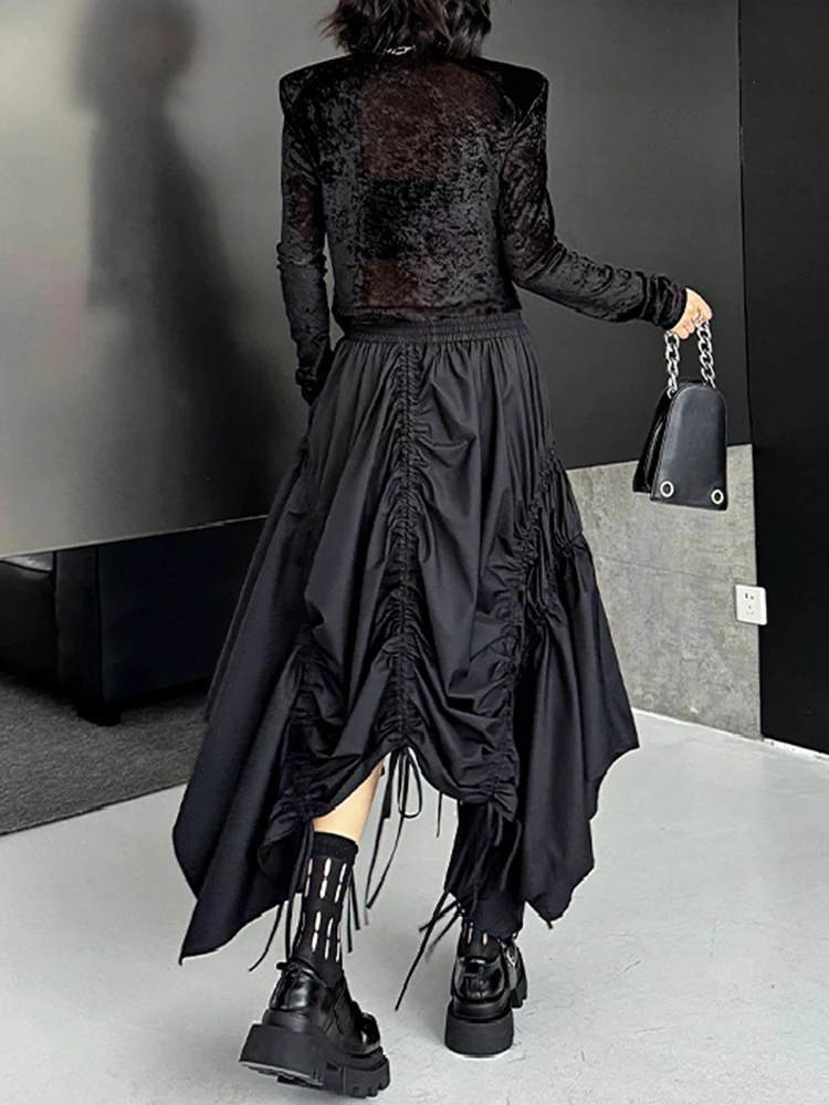 [EAM] High Elastic Waist Black Irregular Hem Drawstring Half-body Skirt Women Fashion Tide New Spring Autumn 2026  1DJ0643