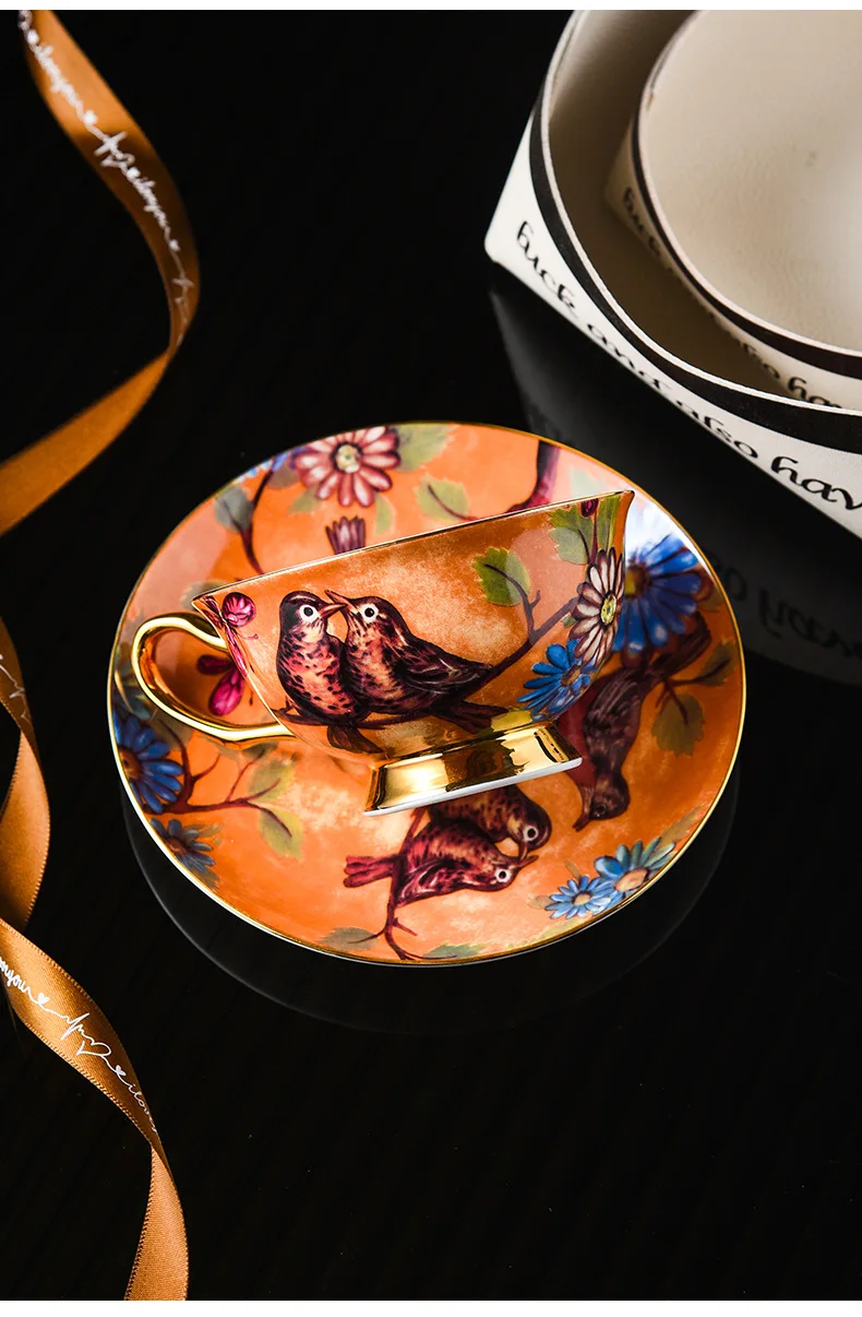 Europa Edle Nachmittagstee Tasse Untertasse Löffel Set Bone China Kaffeetasse mit Goldgriff Englisch Dessert Kaffee Trinkgeschirr 220 ml – Detail 4