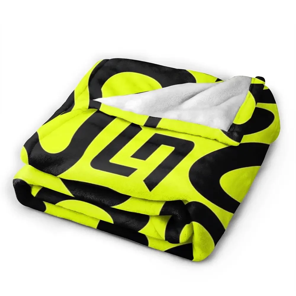 Description Picture 5 of itemF1 2024 - Lando Norris Blankets Soft Warm Flannel Throw Blanket Bedding for Bed Living room Picnic Travel Home Sofa