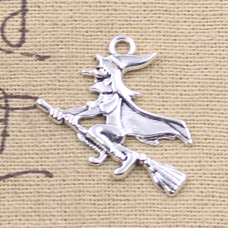 20 Stück Charms Hexe auf Besenstiel Halloween 25x30mm Antik Silber Farbe Anhänger DIY Herstellung von Erkenntnissen handgemachten tibetischen Schmuck