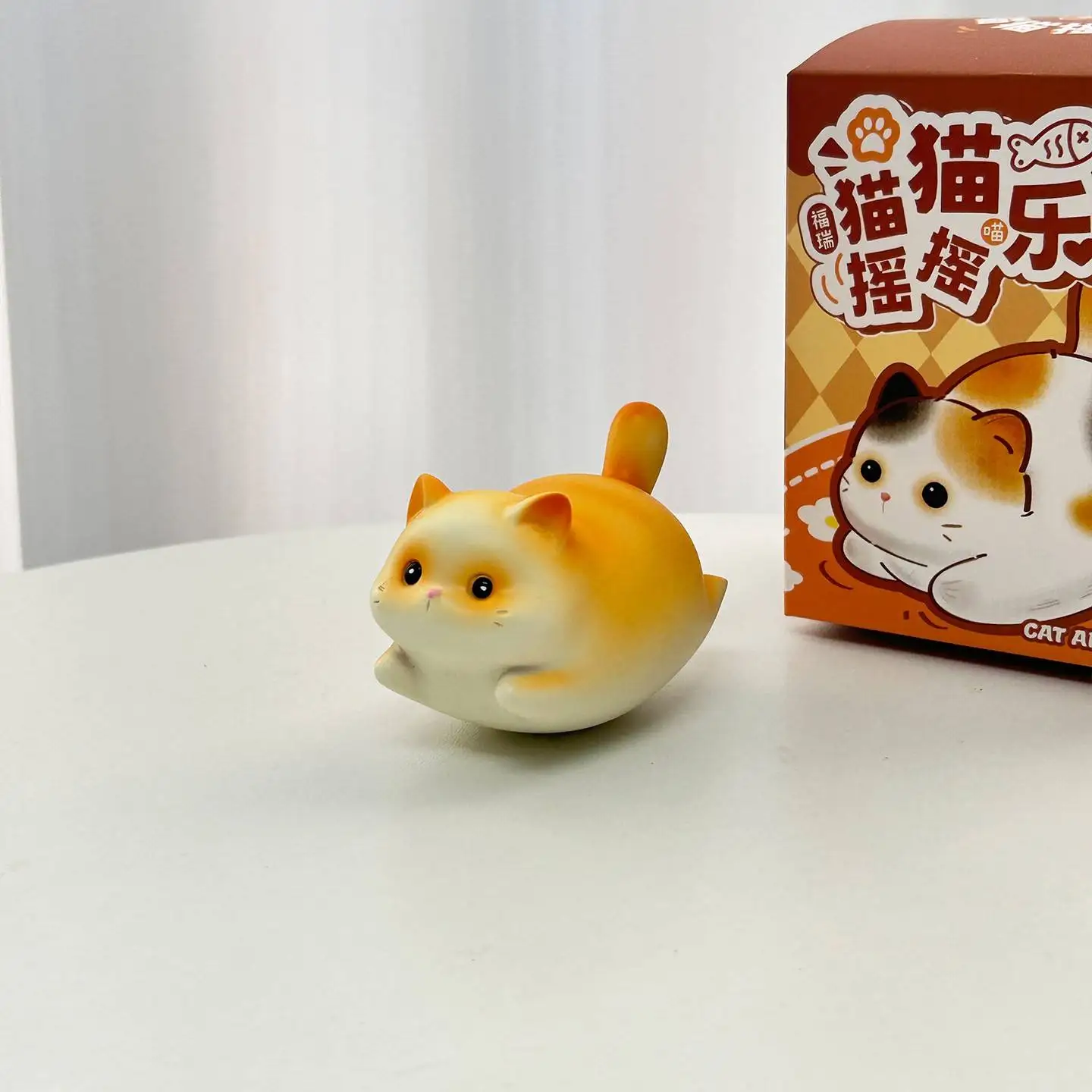 귀여운 고양이 데스크탑 장식품 스트레스 해소 사무실 장식 거실 입구 장식 창의적인 힐링 작은 장식품 레진 소재