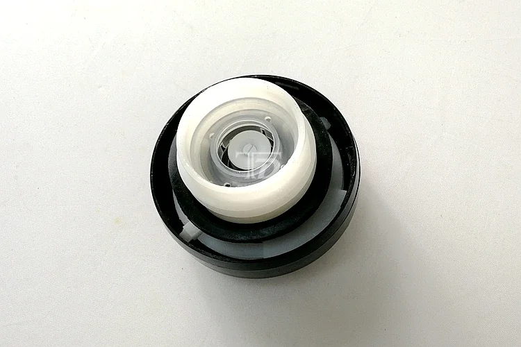 Plastic fuel tank filler cover for Brilliance BS4/M2 BS6/M1 FRV FSV H530 H330 V5 Inner Tank Cover 3483052