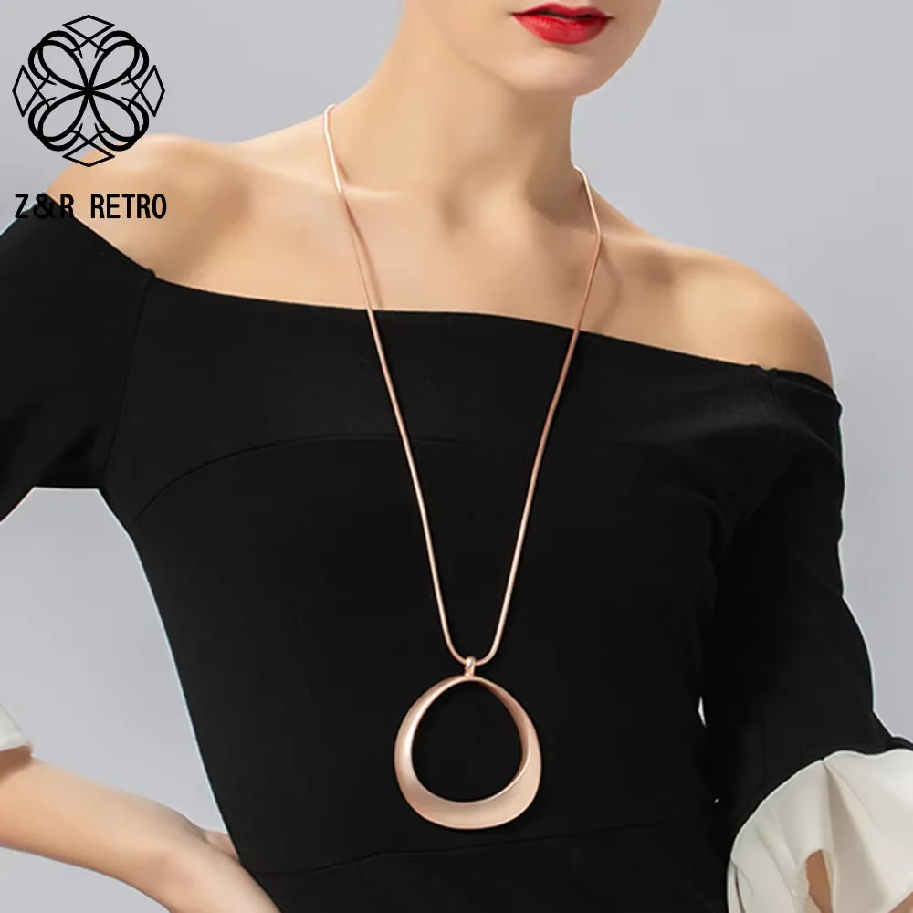 Women's Vintage Floral Pendant Necklace - Unique Gothic Costume Jewelry Accessory