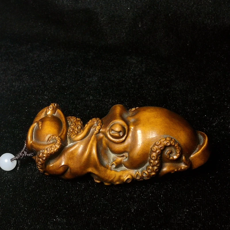 

YIZHU CULTUER ART L 8.5 cm Chinese boxwood hand carved treasure octopus fish statue Ornament Gift Collection