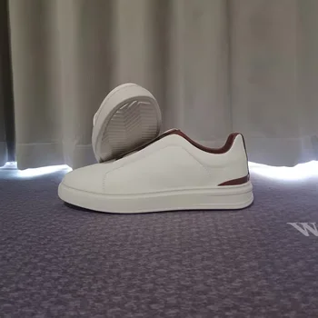 Scarpe da uomo di lusso in pelle artificiale casual outdoor stilista mocassini da passeggio sneakers mocassini per uomo tendenze 2025 1