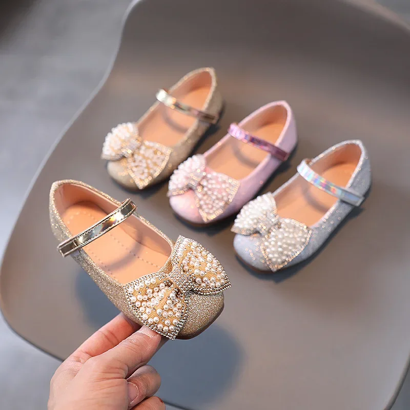 

2024 Girls Butterfly Leather Shoes New Fashion Spring Girls Bling Pearl Princess Shoes Children's Anti-slip Dance Shoes G974