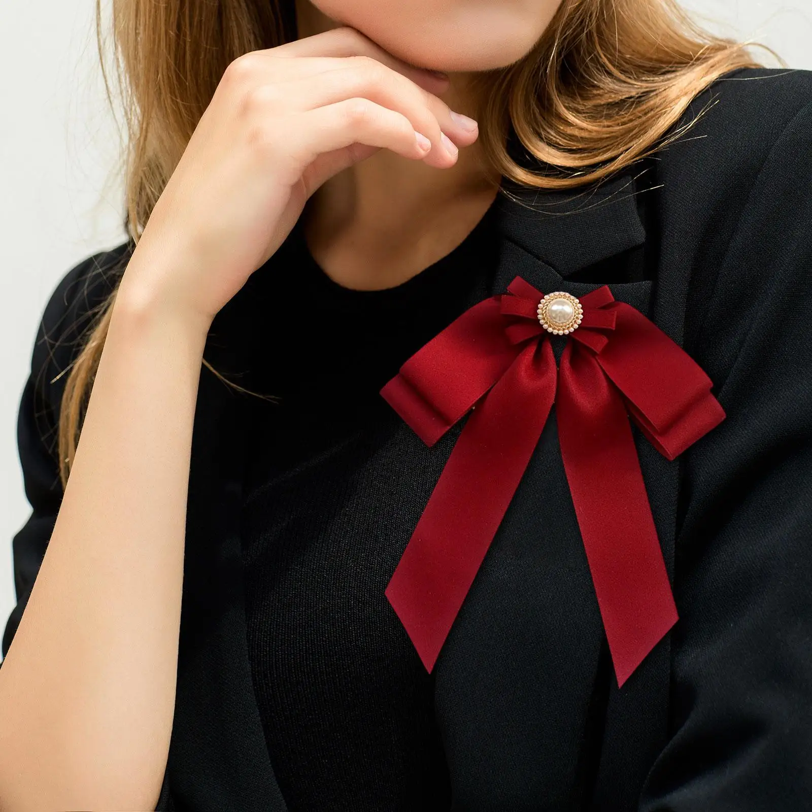 Women`s Pre Tied Bowknot Brooch Novelty Elegant Portable Decoration Bead Bow Tie Brooch Pin for Tuxedo Uniform Hat Shirts Scarf