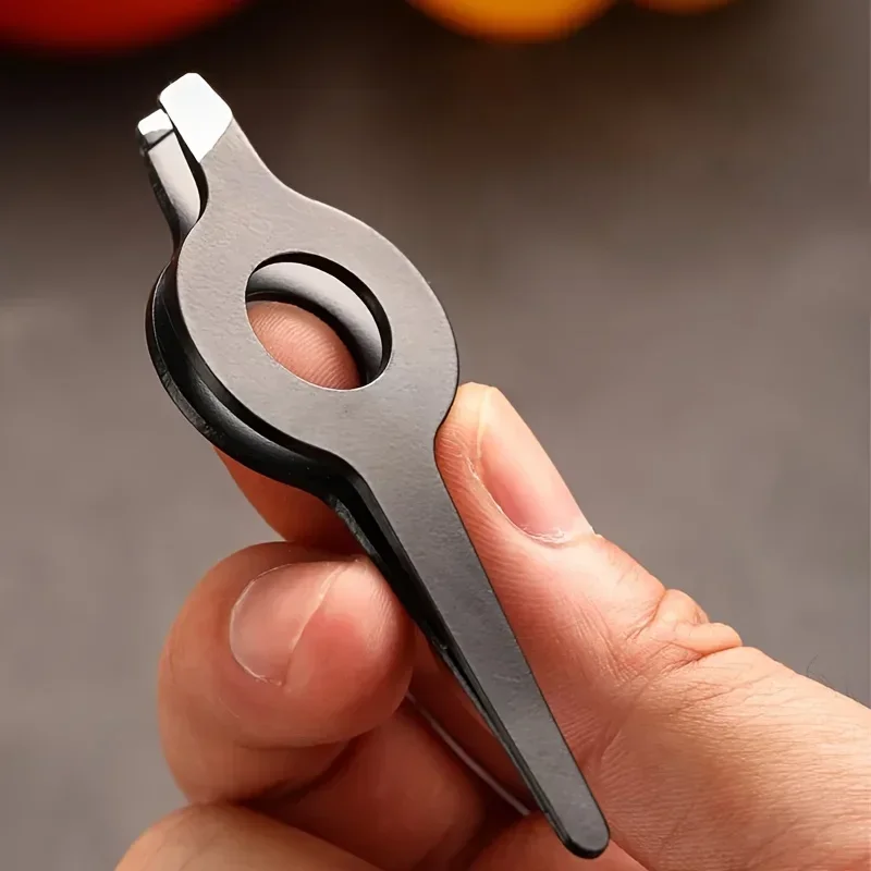 Out Handle Pig 1pcs hair clipper Slant Tweezer With Hollow Professional Eyebrow Facial Hair Remover Practical Beauty Tool For Me