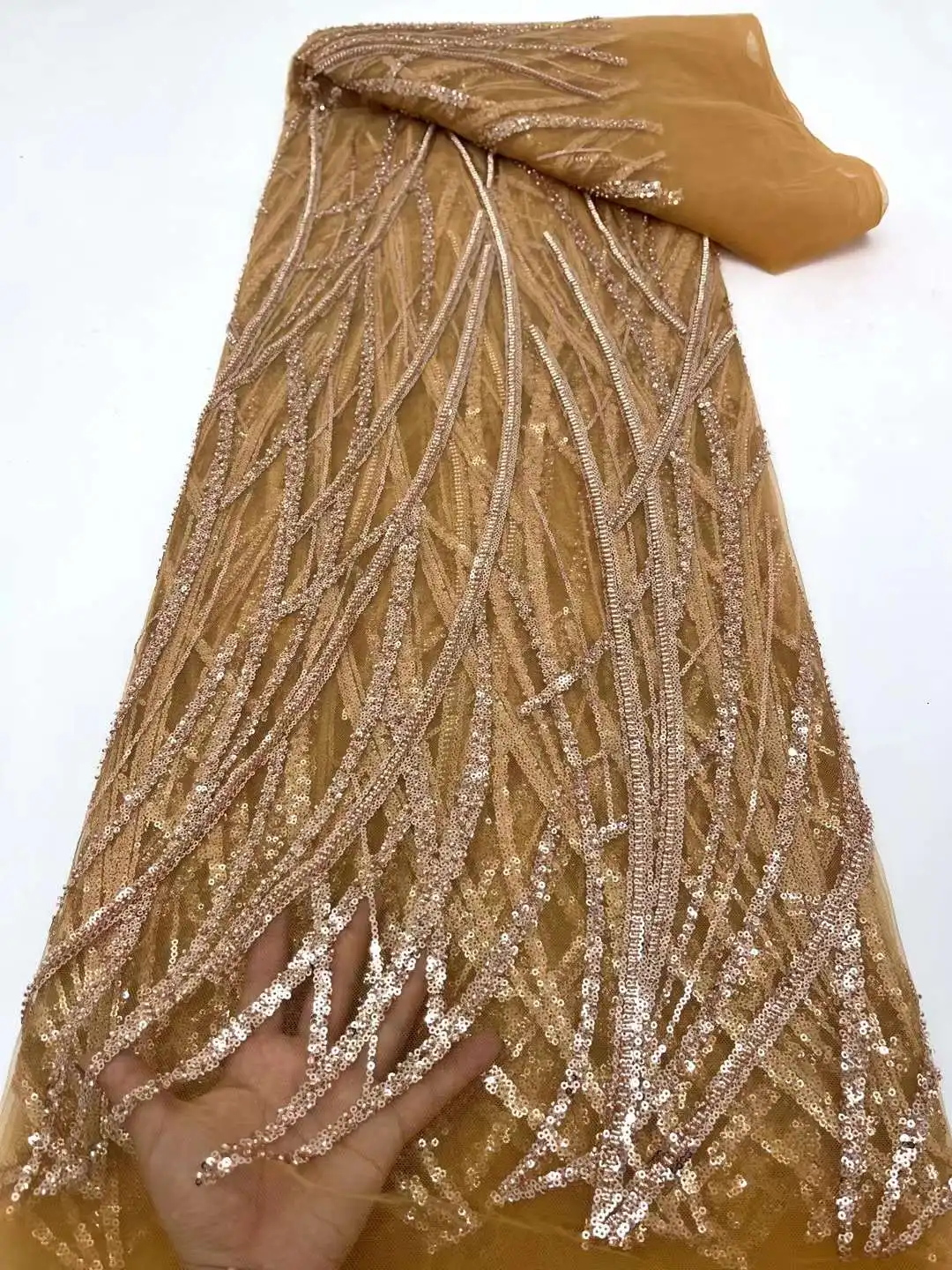 

Latest African Beaded Sequins Lace Fabric High Quality 2023 French Tulle Lace Fabrics For Nigerian Party Wedding Dress