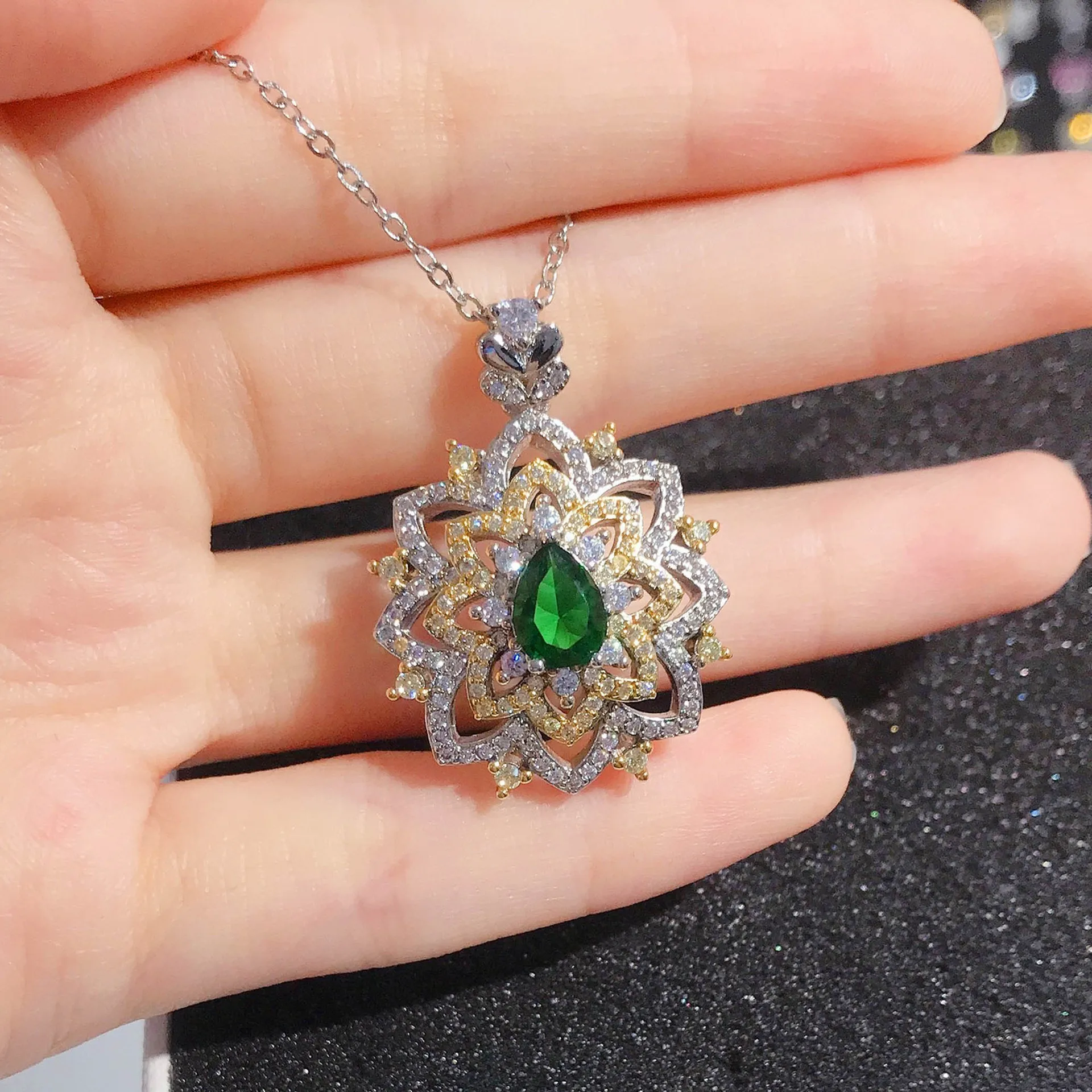 18K Multi Gold Necklace for Women Emerald Diamond Pendant Jewelry