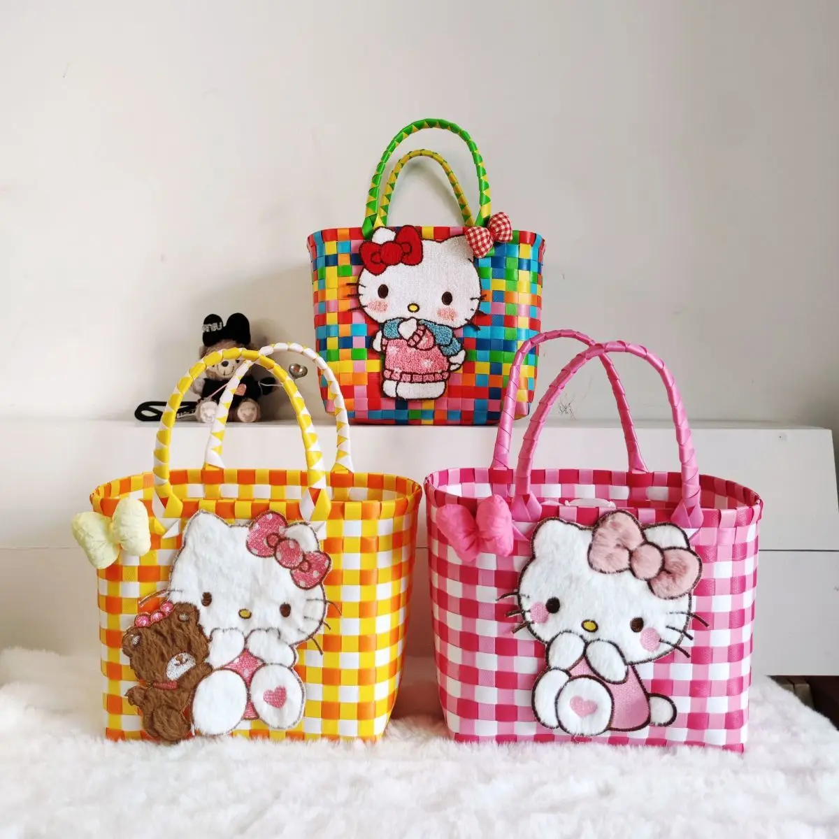Hello Kitty Woven Handbag