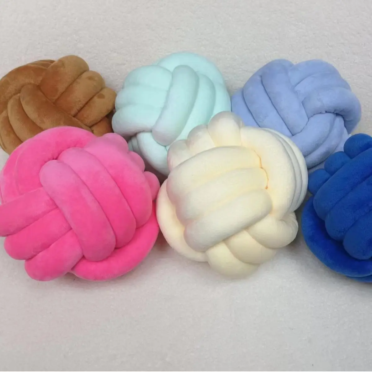 Nordic Hand-woven Three-strand Rope Round Ball Pillow Home Decoration Crystal Velvet Knot Ball Pillow 4