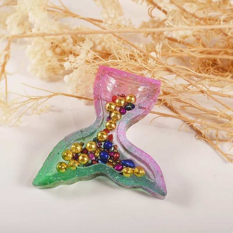 Рисунок 4 - Разноцветные формы из эпоксидной