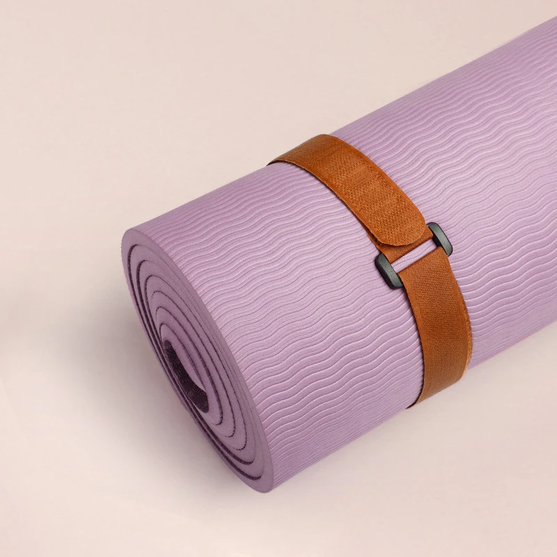 High Quality Exercise Mat Strap with Secure Fastener; Adjustable, Durable and Non-Slip Bungee Cord