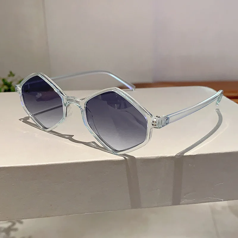 Punk Sunglasses Women Brand Designer Y2k Small Square Steampunk Sun Glasses Men Plastic Frame Diamond Shape Driving Eyewear