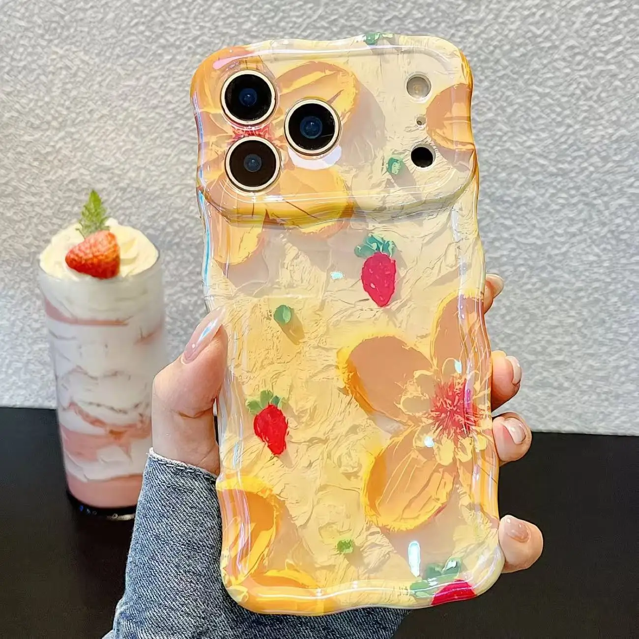 Elegant Retro Oil Painting Floral Wave Case - Glossy, Cute, and Exquisite Design