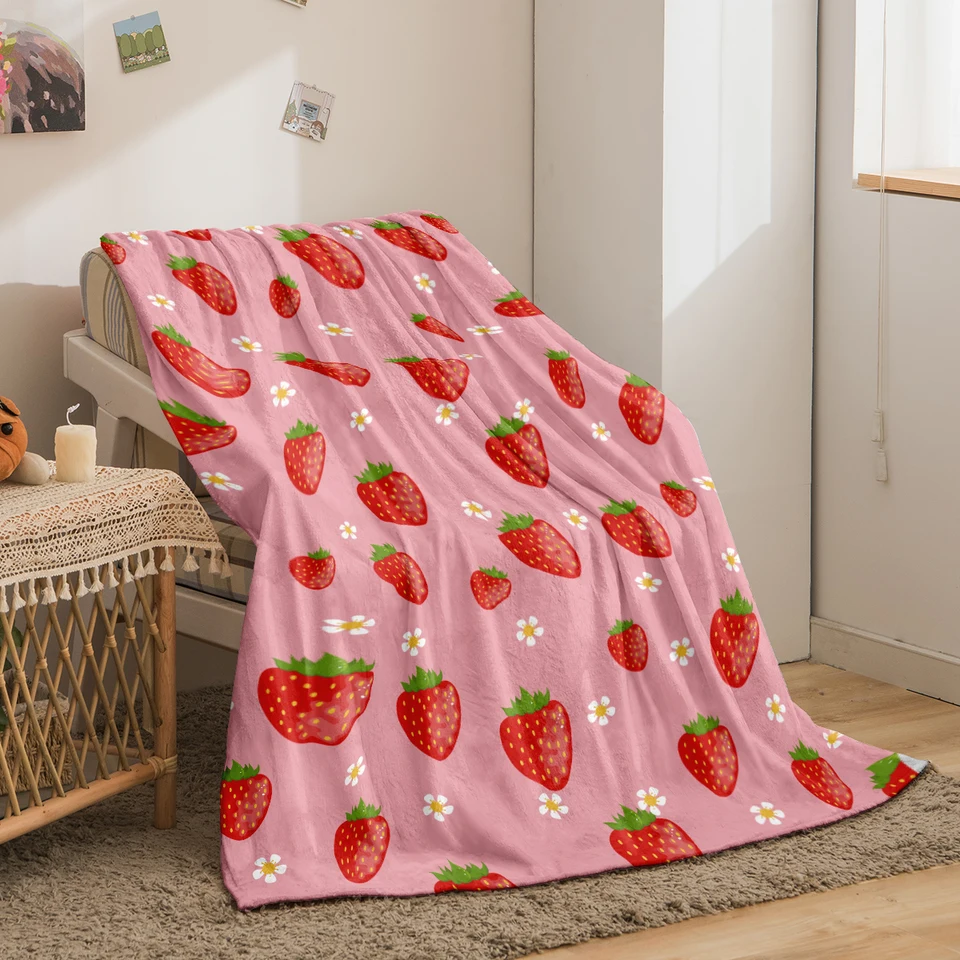 Cobertor De Flanela REXEO - Brilha No Escuro Estampa Morango 127x152cm