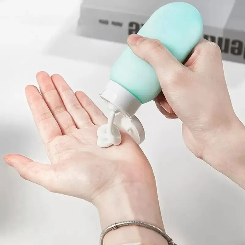 3pcs Travel Dispenser Bottle Daily Wash Compact Portable Shower Gel Shampoo Lotion Squeeze Bottle Hose Squeeze Empty