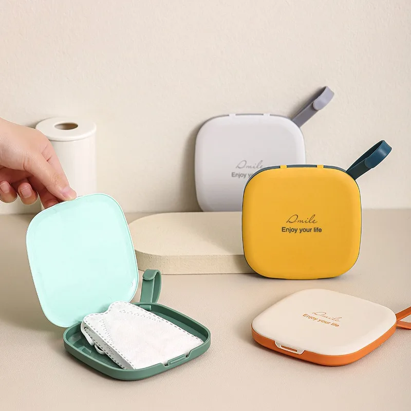 

1PC Portable Square Mask Storage Box Waterproof Mask Protection Clips Multi-Functional Earphones Bank Card Money Storage Box
