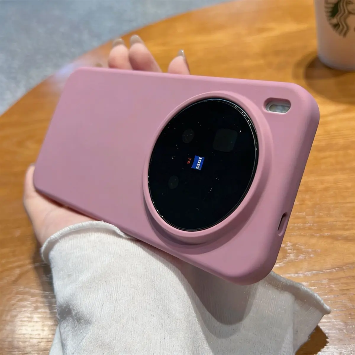 Premium Liquid Silicone Dirt-Resistant Case - Skin-Friendly and Anti-Drop Cover