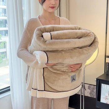 Coperta calda autunno inverno calda in velluto lavorato a maglia Categoria A Coperta lavorata a maglia di sicurezza per bambini materni Coperta calda per divano per Thorw 1