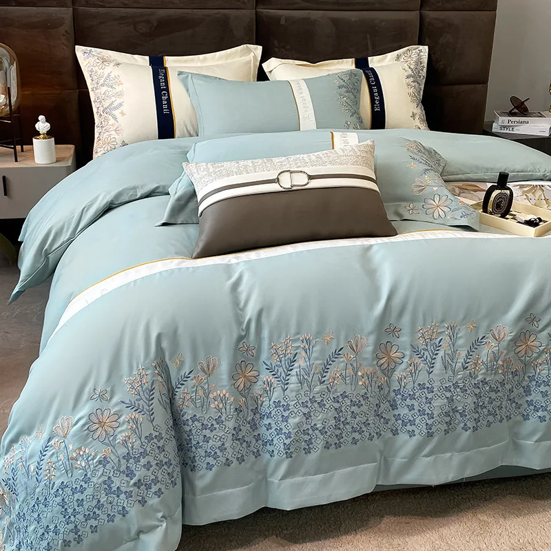 

Light luxury high-end sense brushing four-piece set of autumn and winter pure cotton thickened warm quilt cover bedding
