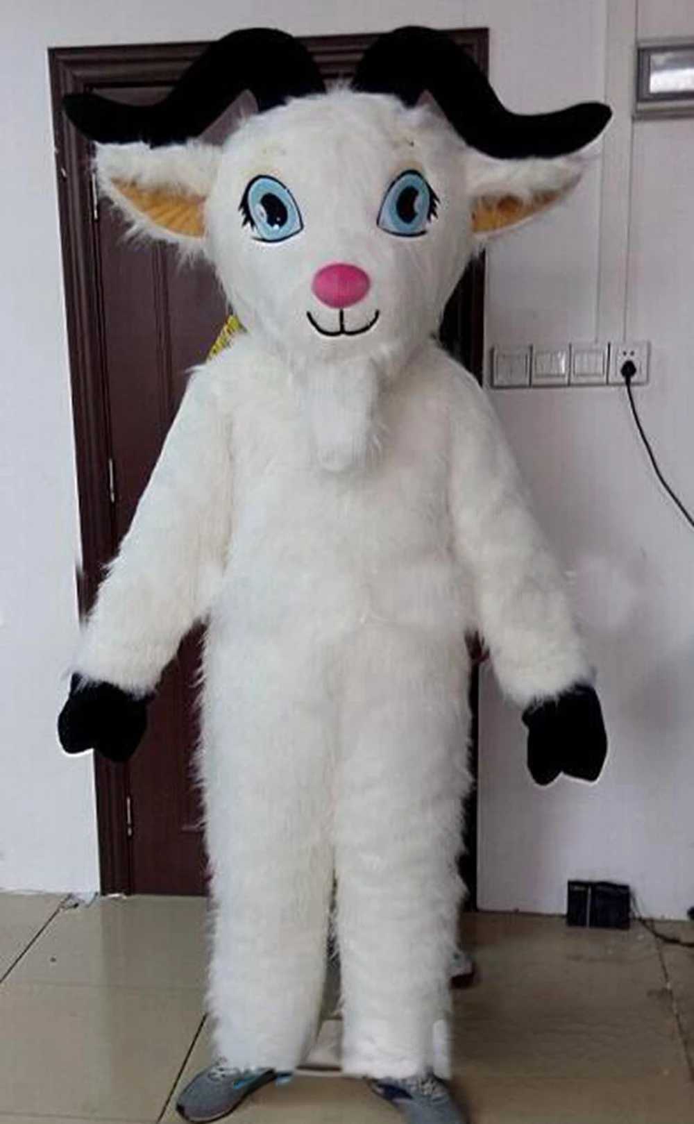 Plush Fursuit Goat Mascot Costume Full Cosplay Fancy Cartoon Dress Animal Mascots Adult Size for Carnival Events Festivals