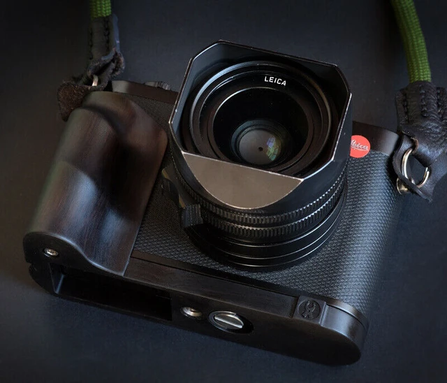 Leica Q2用ハンドグリップ