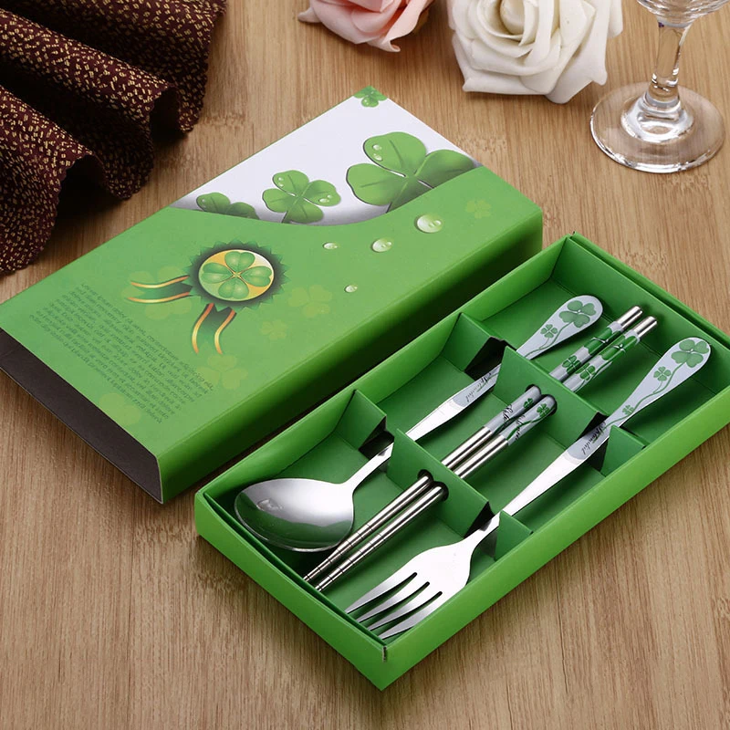 

3Pcs/Set of Blue and White Porcelain Tableware Stainless Steel Chopsticks Spoon Fork Gift Box Portable Travel Tableware Set