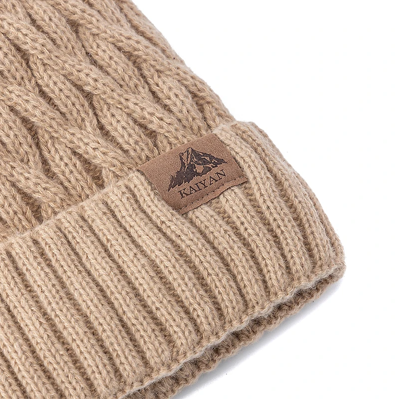 Unisex Letter Label Winter Hat Fashion Plush Fur Lined Hats For Women And Men Outdoor Classic Keep Warm Winter Cap