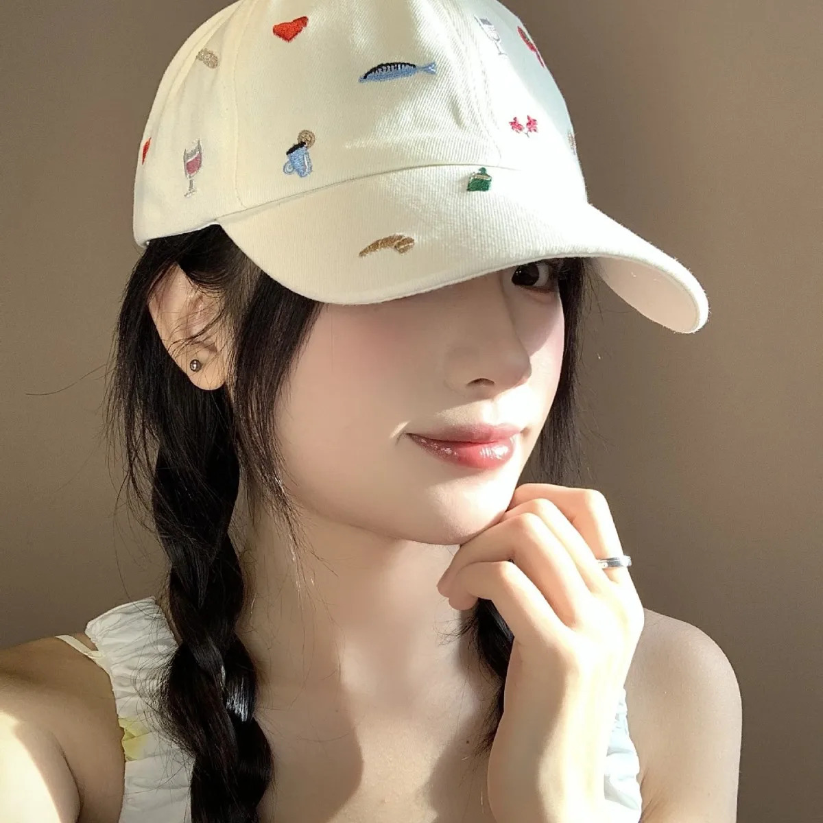 Süße Hüte im japanischen süßen Stil, Retro-gestickte Baseballkappe, vielseitige Damen-Baseballkappe, lässige Sonnenschutz-Sonnenschutzkappe