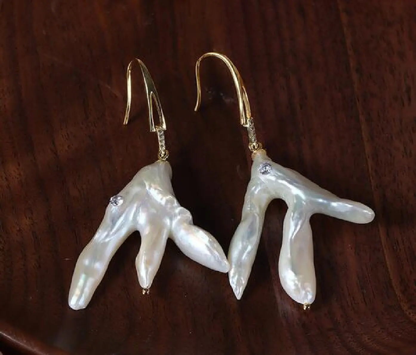 

natural freshwater pearl Baroque chicken feet earrings S925 silver
