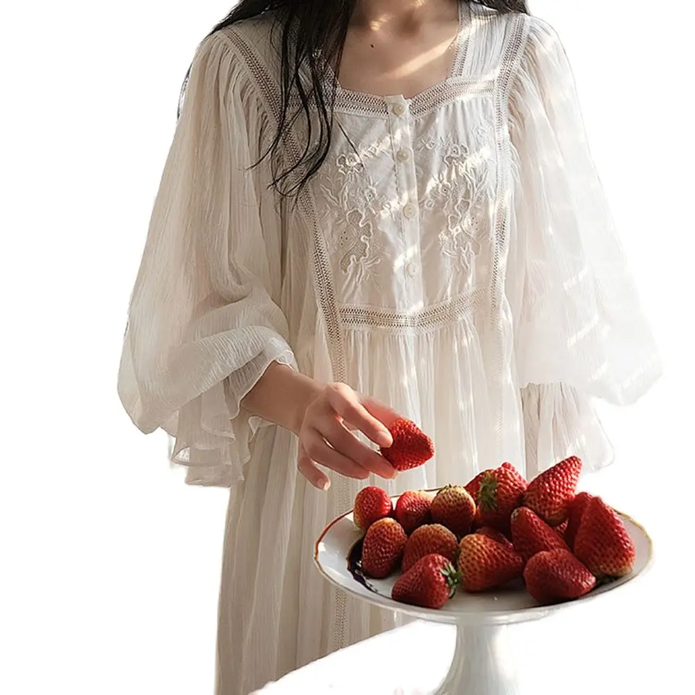 Women Beautiful Nightgown Princess Long Sleeve Loose Cotton White Nightdress Long Sleeve Retro Palace Sweet Korean Sleeping Gown