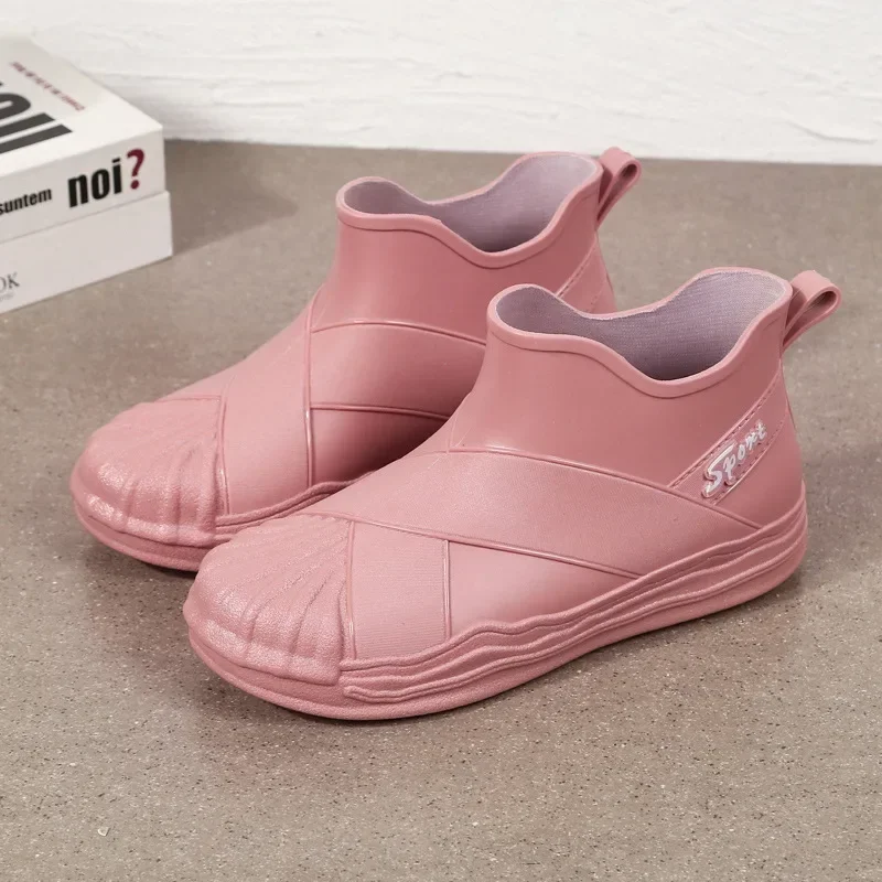 Waterproof  fashion rain boots winter botines shoes female rain boots short tube students wear adult work non-slip rubber boots