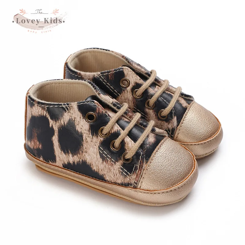 

Baby Sneakers Boy Shoes 2023 Leather PU Gold Leapord Soft Gentleman Casual Sportwear First Walkers Crawl Crib Sneakers