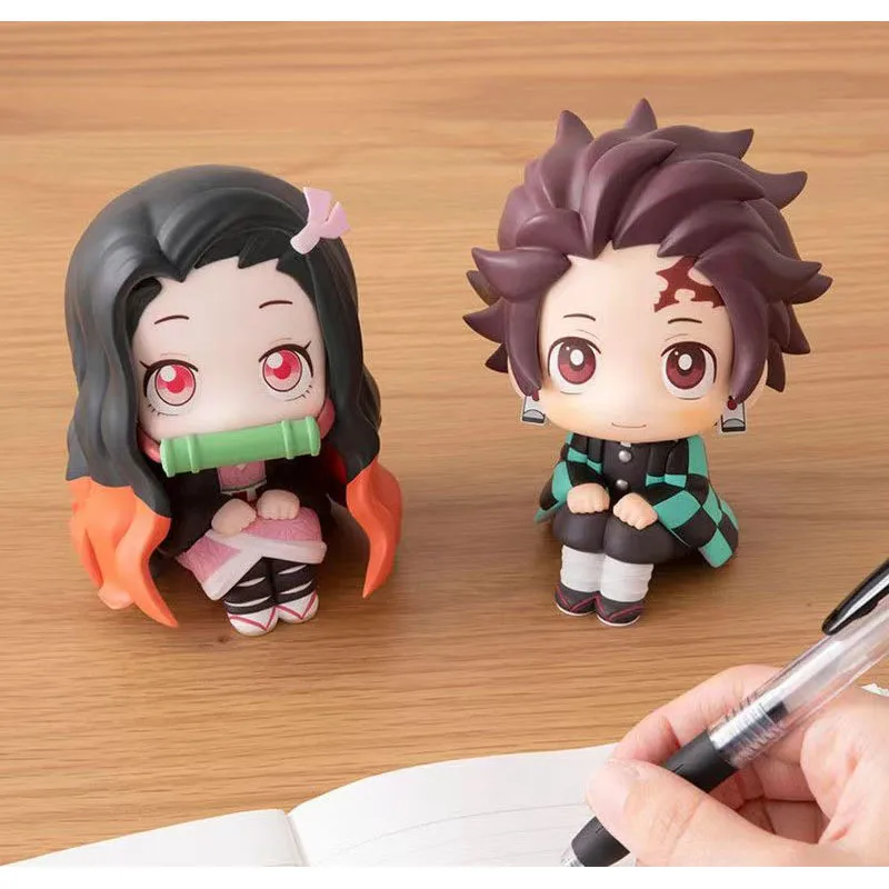 Mini figurines en peluche mignonnes, 4 pièces Kimetsu No Yaiba Anime Figure  Set, Tanjiro Zenitsu Nezuko Inosuke Action Figure Statues, Figurine à  collectionner Jouets de poupée pour la décoration de la maison