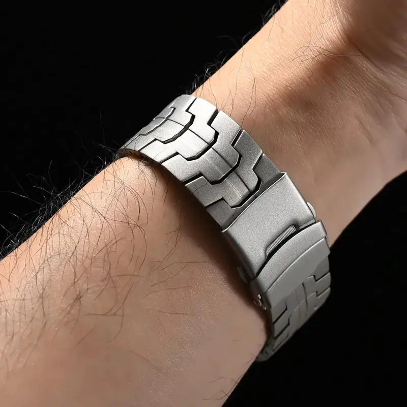 Luxury 22mm Titanium Strap - Men's Metal Bracelet Belt in Sporty Colors