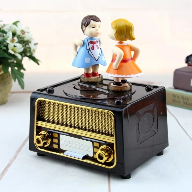

Couple Kiss Music Box Birthday Gift Party Supply Music Box Diy Radio Shape Antique Carved Musical Box